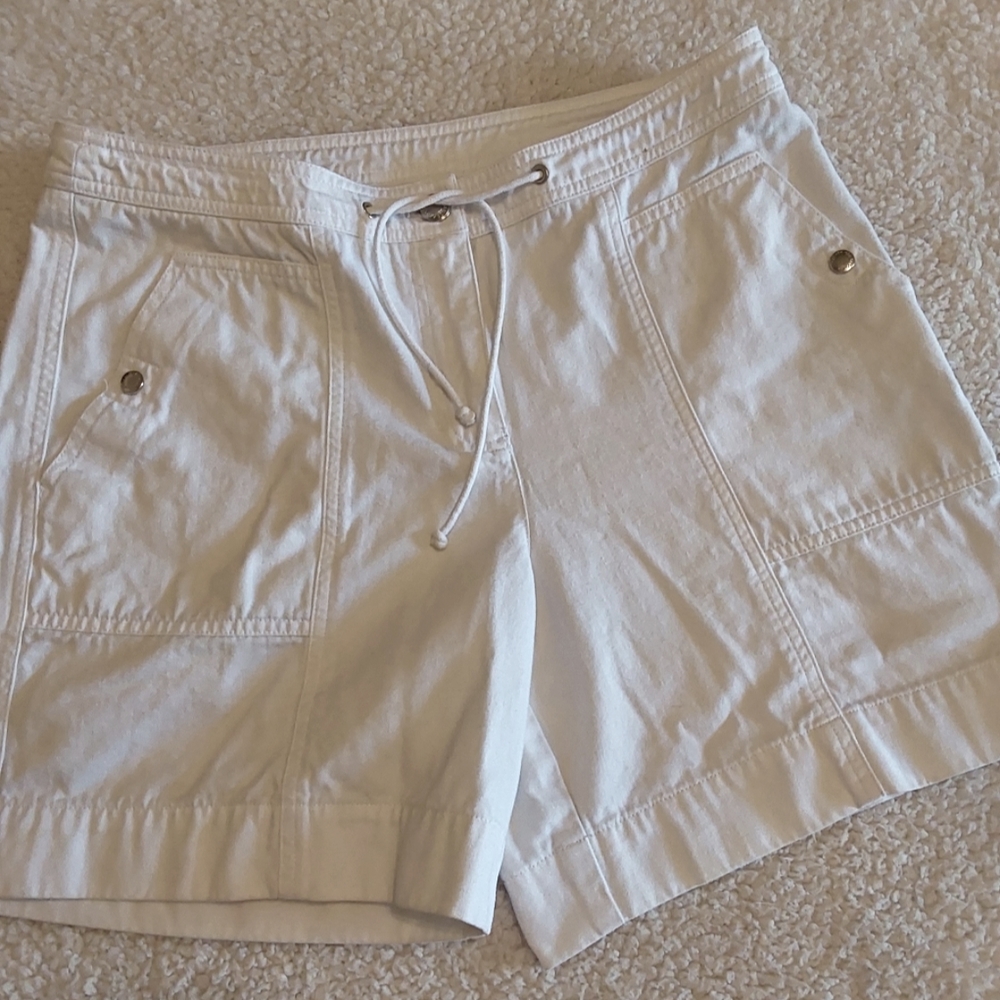 Jones New York Women's White Bermuda Shorts
